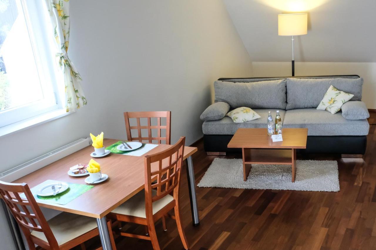 Jungingers Aparthotel Holzheim  Exterior foto