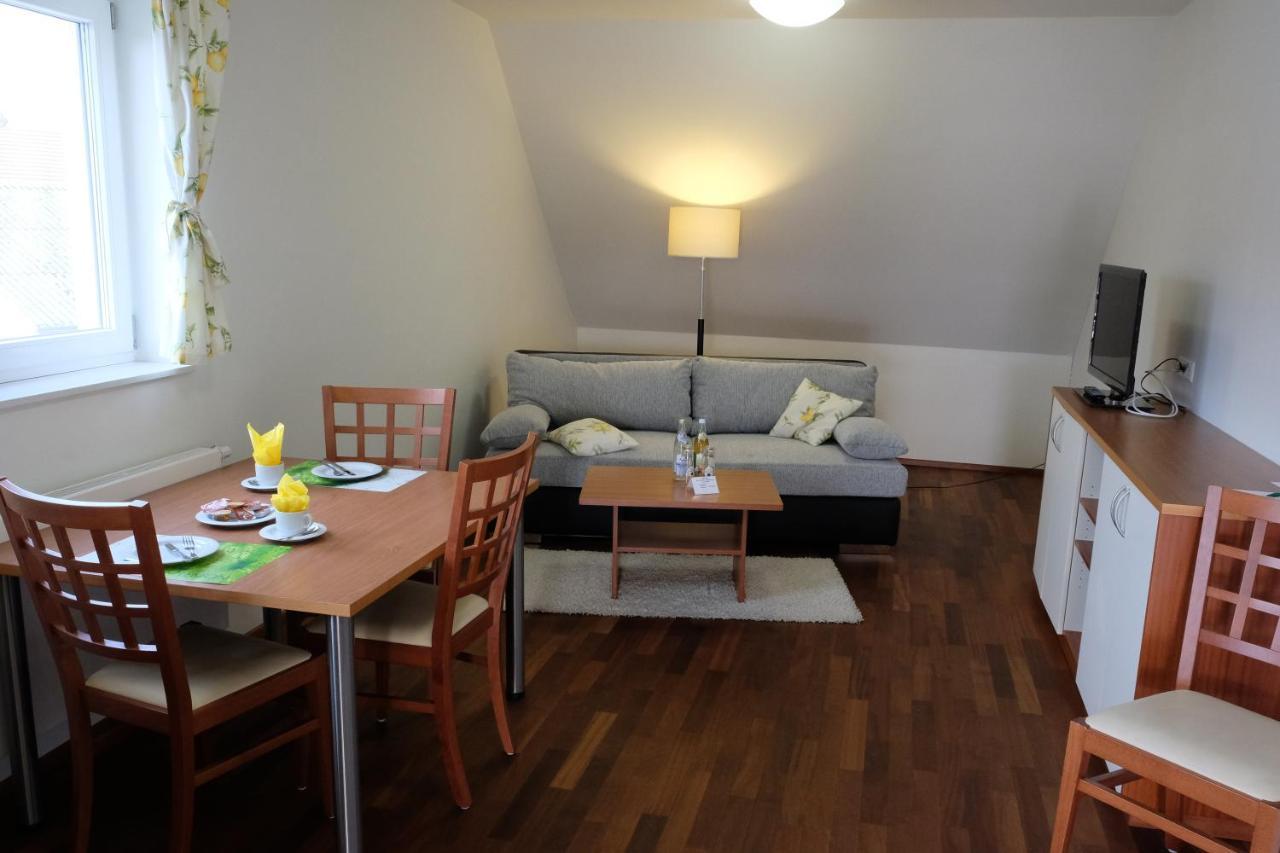 Jungingers Aparthotel Holzheim  Exterior foto